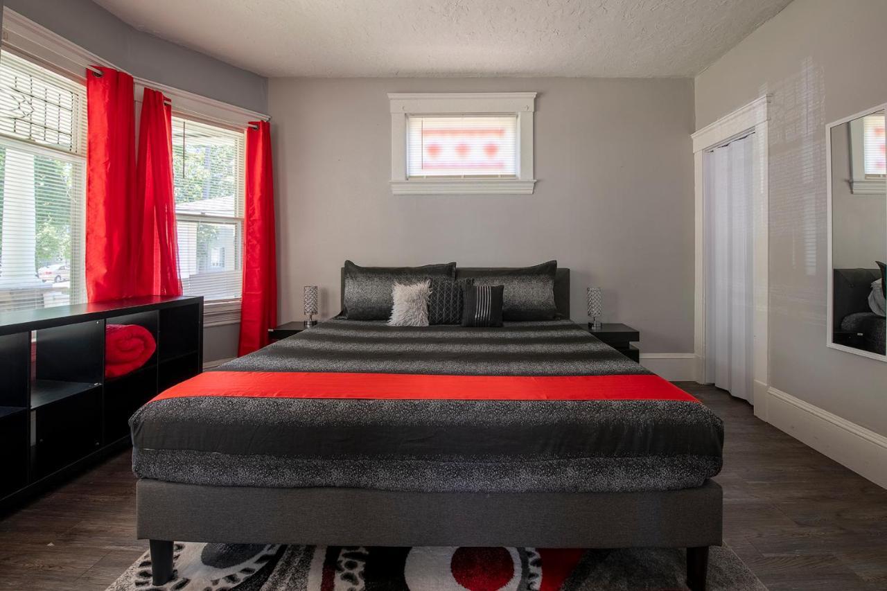 The Rubi Lounge: Modern Brooklyn Escape with Parking & High-Speed Wi-Fi Villa Cleveland Exterior photo